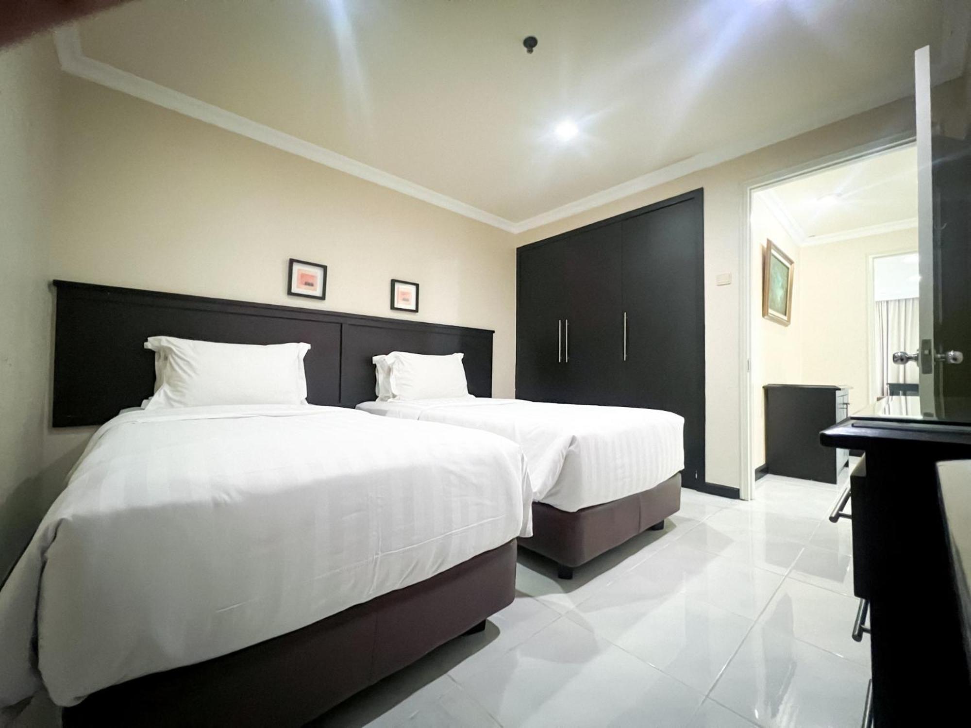 Kristal Hotel Jakarta Exterior foto