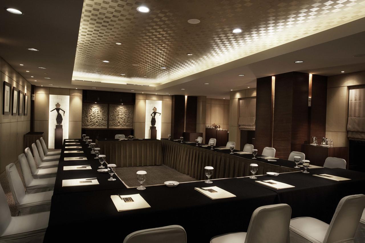 Kristal Hotel Jakarta Exterior foto