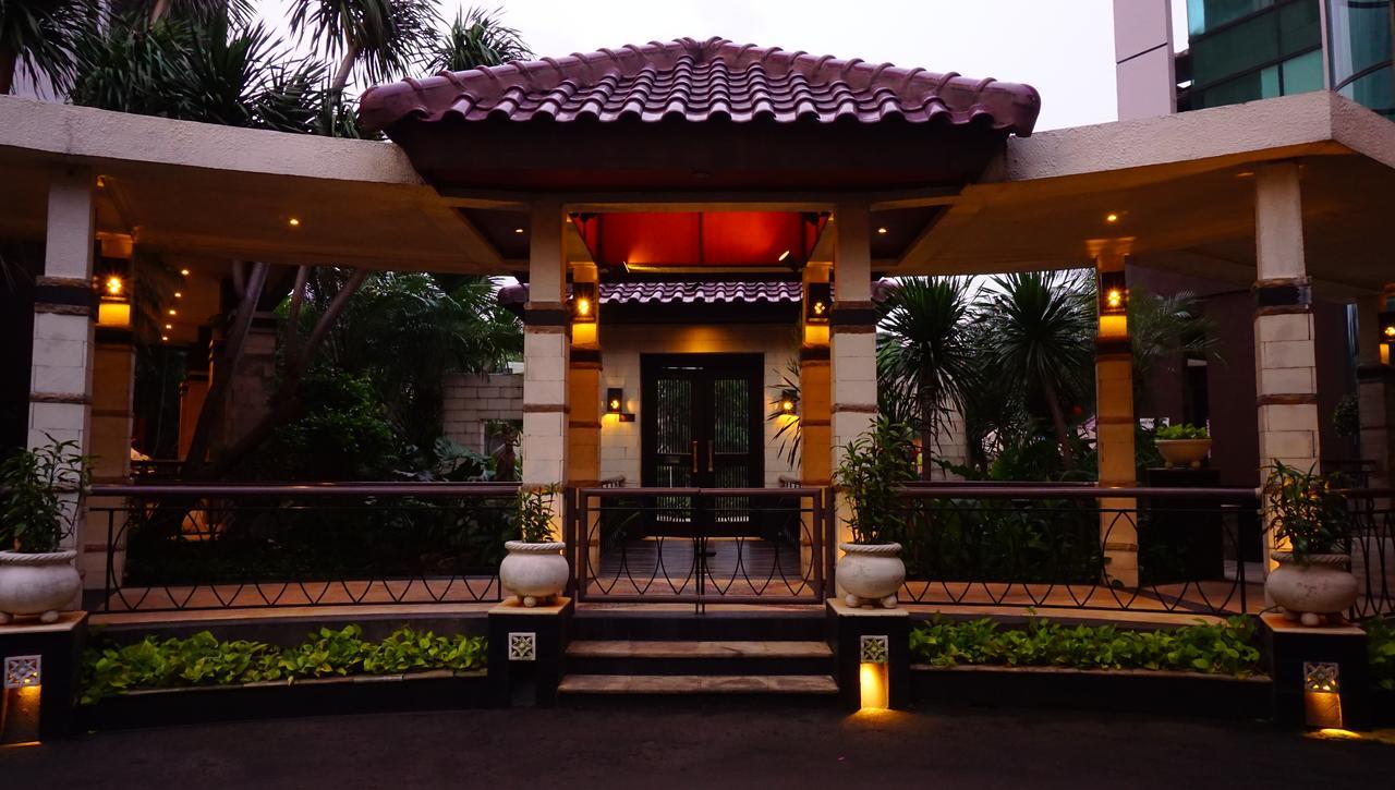 Kristal Hotel Jakarta Exterior foto